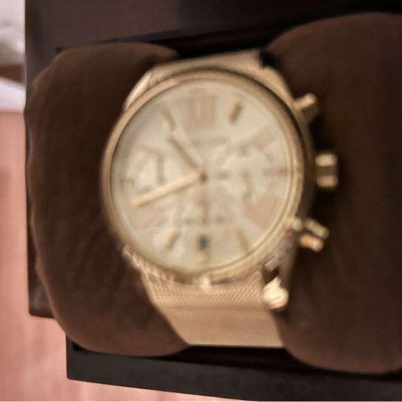 Michael Kors Watch - Picture 3 of 3